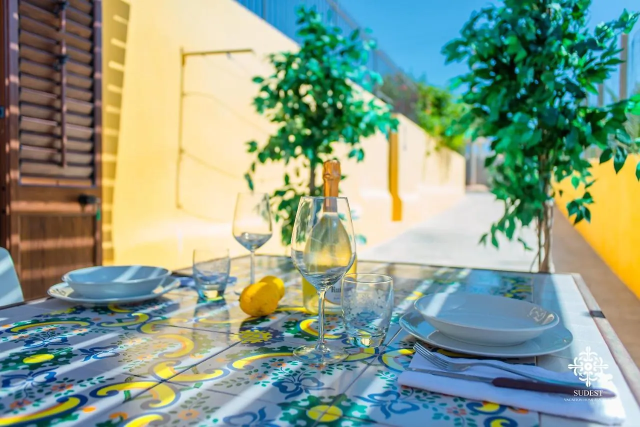 Residenza Ilios Daire Lampedusa