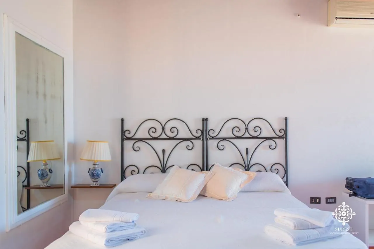 Residenza Ilios Daire Lampedusa